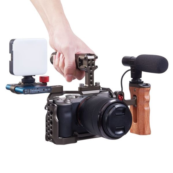 PULUZ Universal Side Wooden Handle Handgrip with Cold Shoe for DSLR Camera Cage (Bronze) - Image 6