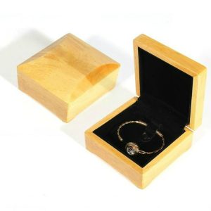 Wood Color Wooden Jewelry Packing Case Portable Wedding Ring Bracelet Pendant Display Box Gift Box, Type: Bracelet Box