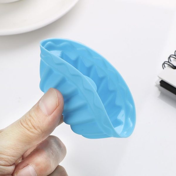 12 pcs Thread Shape Baking Jelly Mould Silicone Pudding Cupcake Muffin Donut Mold - Image 4