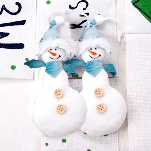 2 PCS Christmas Flannel Doll Accessories Scene Decoration, Style: Snowman (Blue)