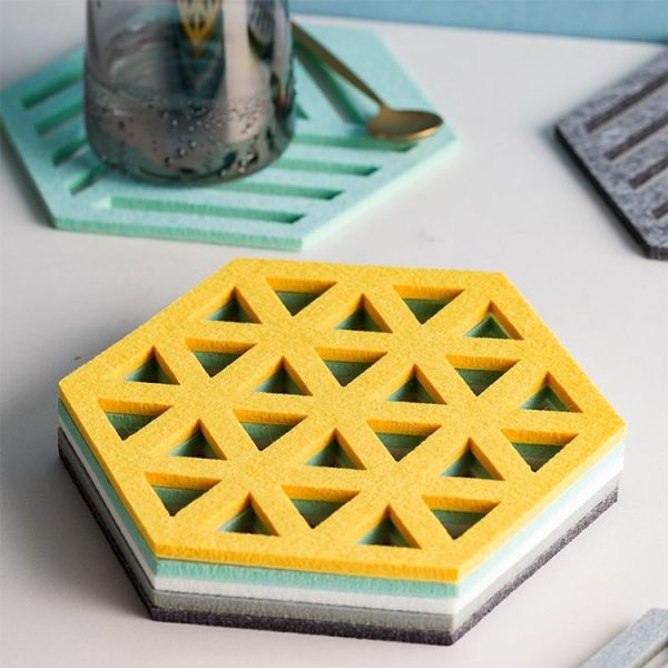 4 PCS Geometry Felt Household Tableware Dish Insulation Mat Cup Absorbent Pad, Color: Yellow (bar) - Image 4