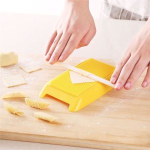 Plastic Pasta Macaroni Board Spaghetti Maker Rolling Pin Mold Kitchen Tool (Yellow)