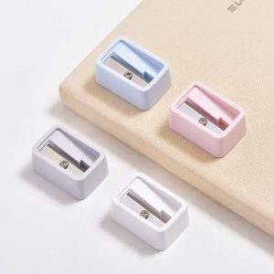 5pcs Deli 0594 Mini Portable Children Pencil Sharpener (Random Color Delivery)