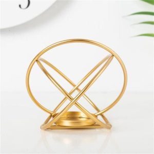 Creative Modern Minimalist Geometric Wrought Iron Gold Candle Holder Ornaments Home Decorations Romantic Candlelight Ornaments, Size: Round