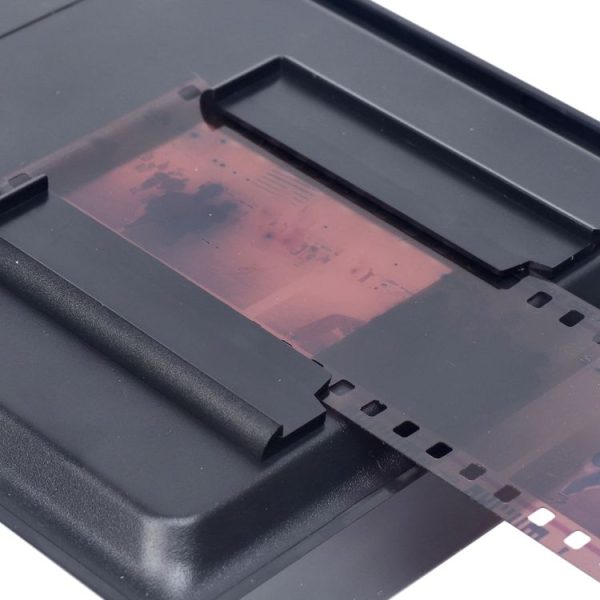 Tonivent TON169 Mobile Film Scanner for Color and B&W 35mm Negatives and 35mm Slides - Image 5